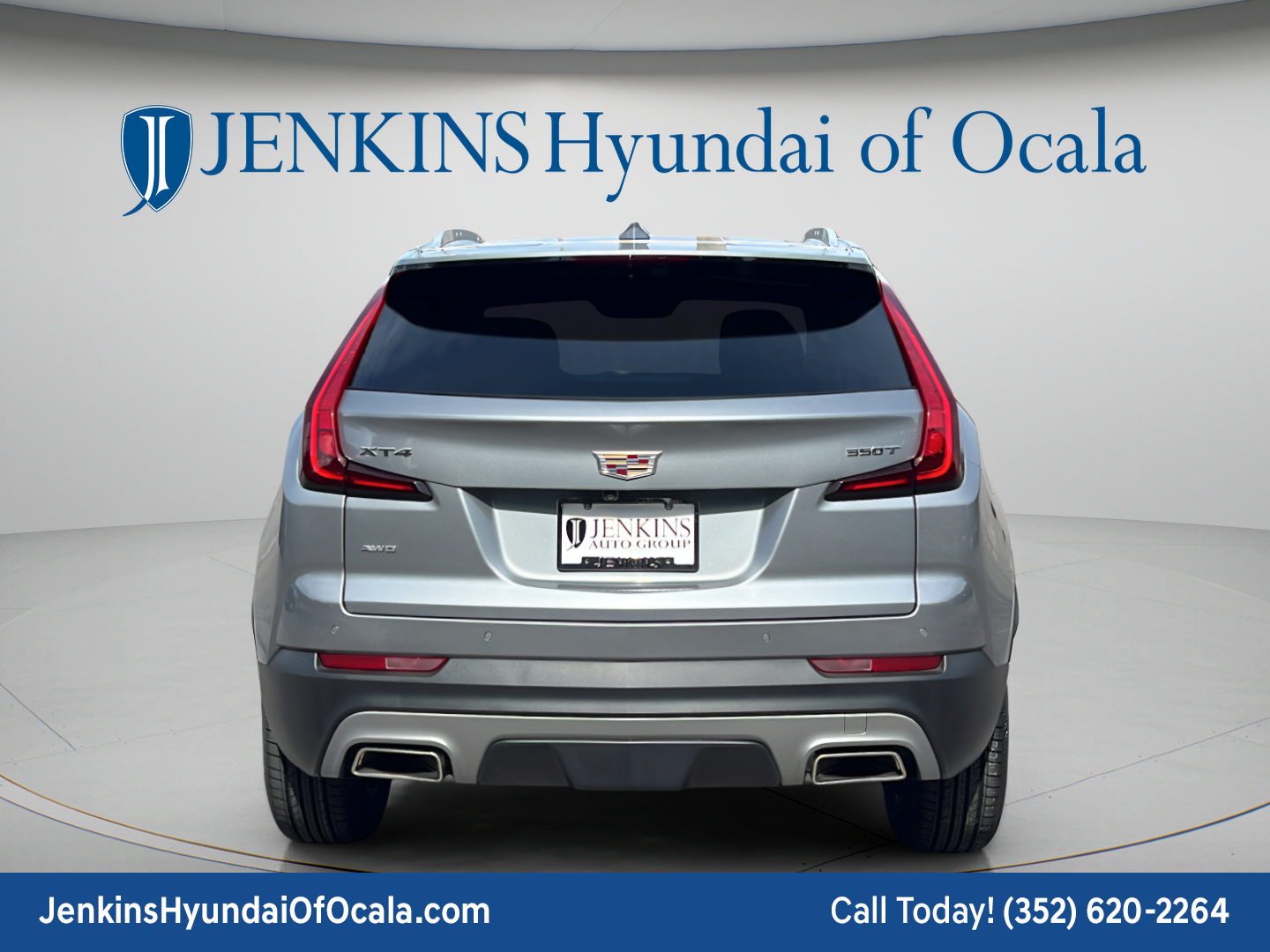 Used 2023 Cadillac XT4 Premium Luxury AWD/4WD image 4