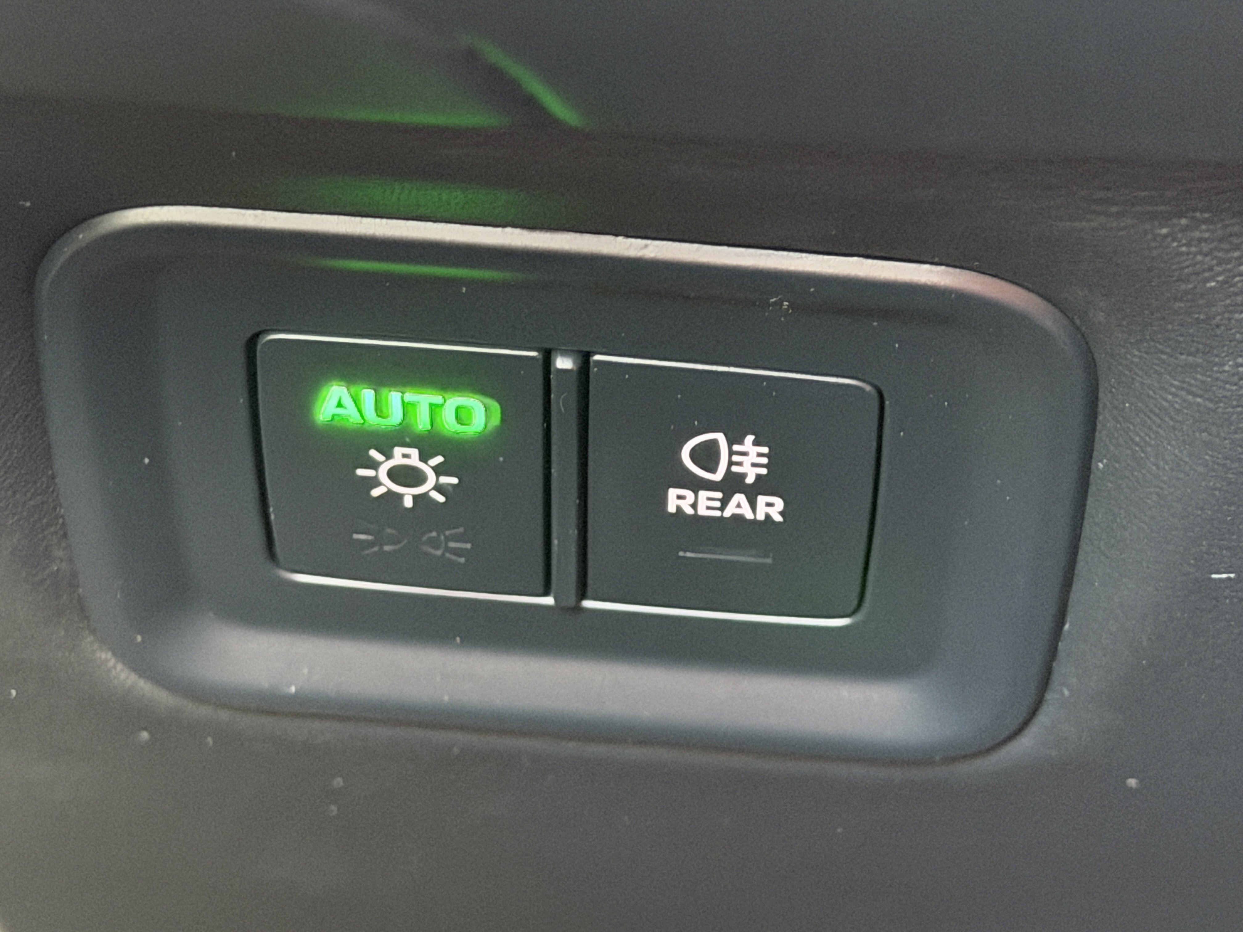 New 2026 Porsche Cayenne GTS image 33