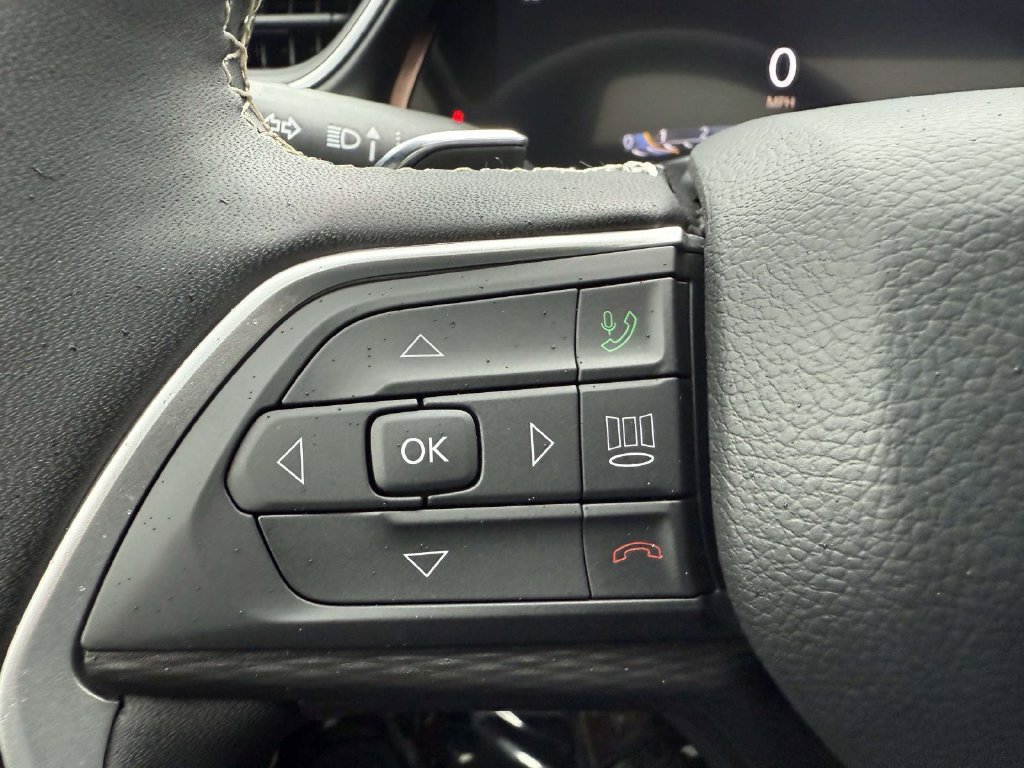 Used 2025 Jeep Grand Cherokee Altitude AWD/4WD image 23