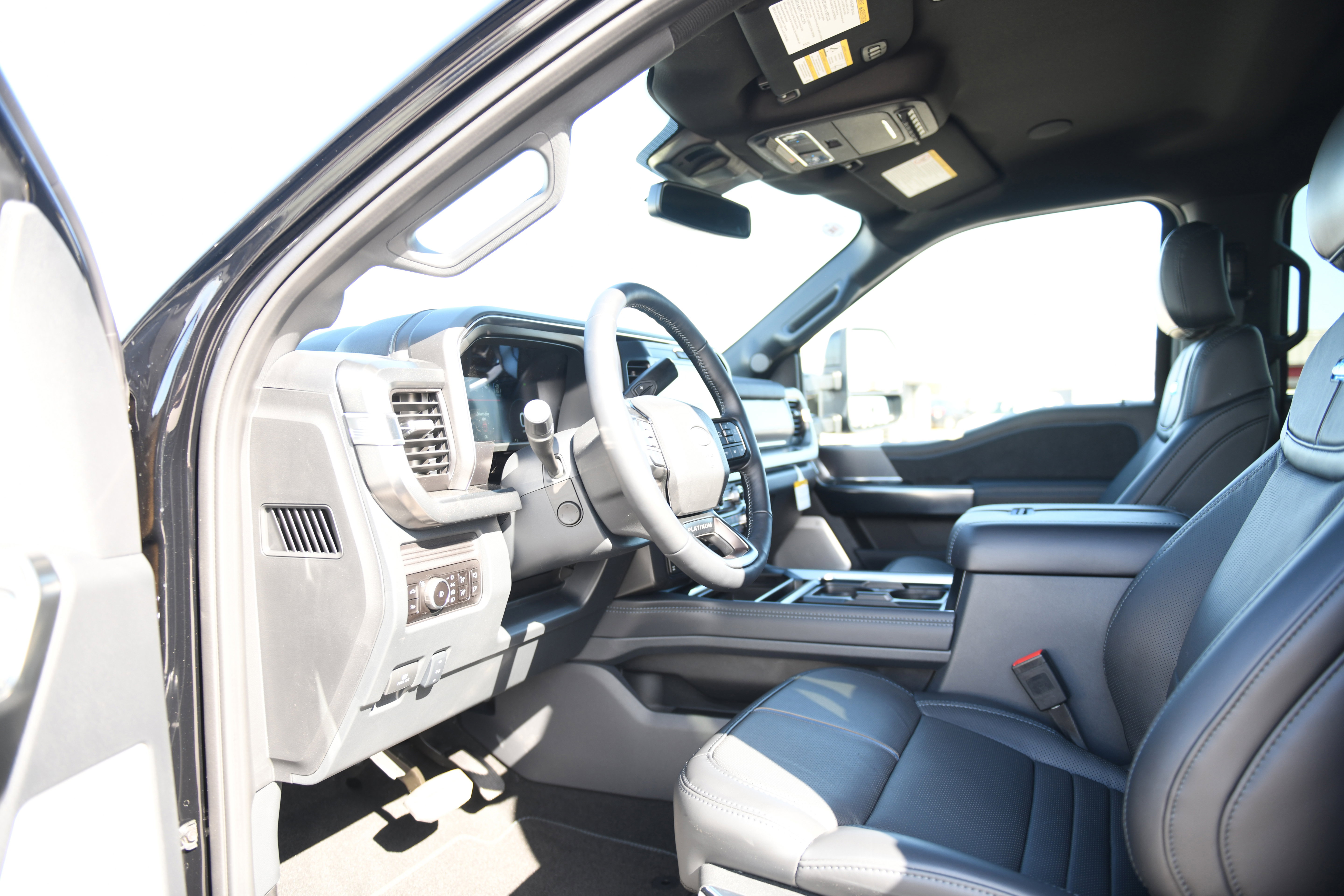 New 2026 Ford F250 Platinum w/ Tremor Off-Road Package image 23