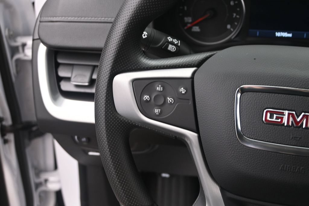 Used 2024 GMC Terrain SLE w/ Driver Convenience Package FWD image 28