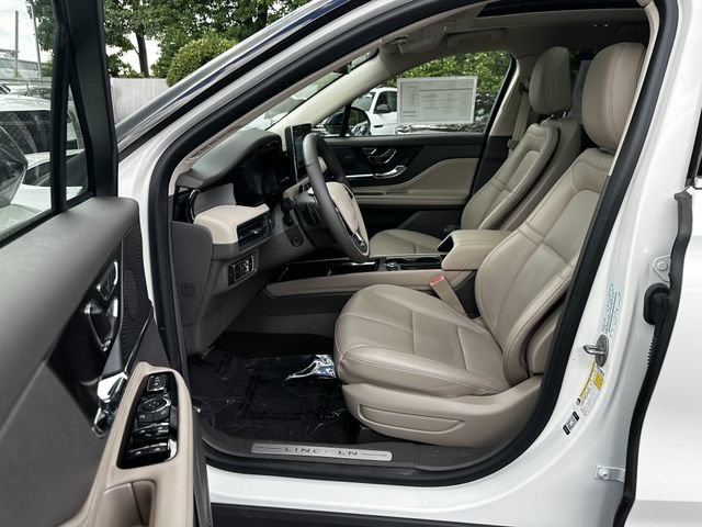 Certified 2024 Lincoln Corsair AWD w/ Equipment Group 101A image 19