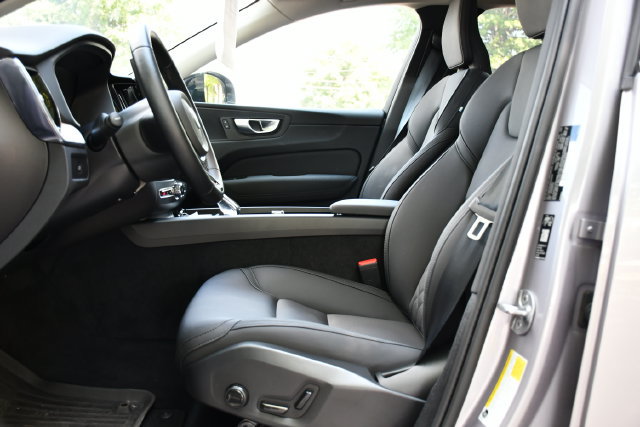 Certified 2026 Volvo XC60 B5 Plus AWD/4WD image 12