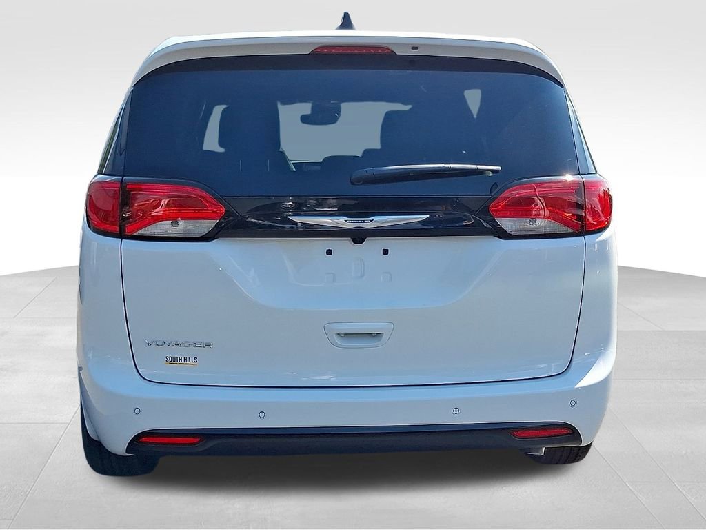 New 2025 Chrysler Voyager LX image 6
