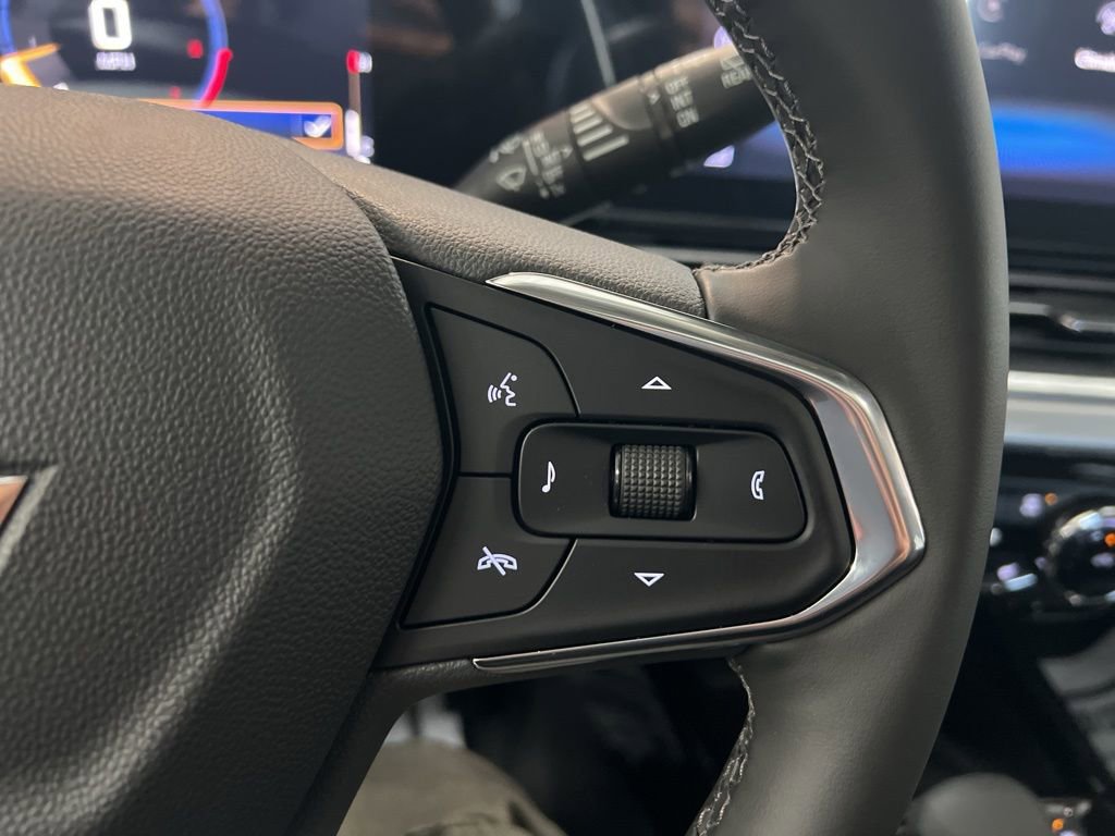 New 2026 Chevrolet Trax LT w/ Sunroof Package image 17