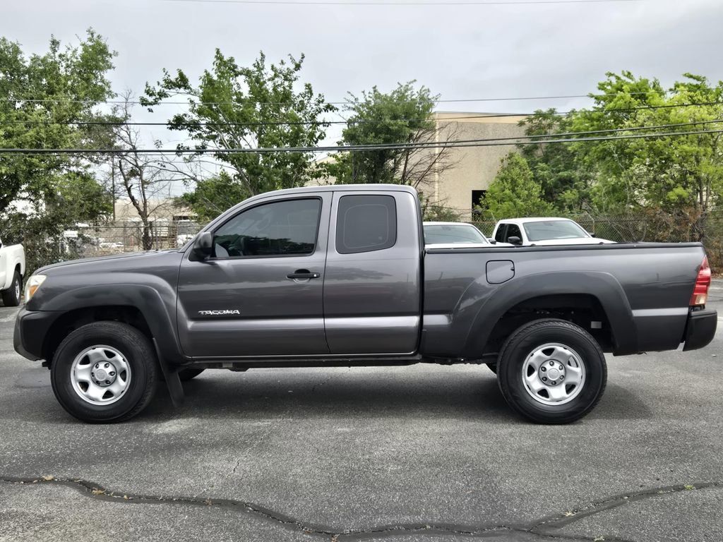 Used 2015 Toyota Tacoma PreRunner image 4