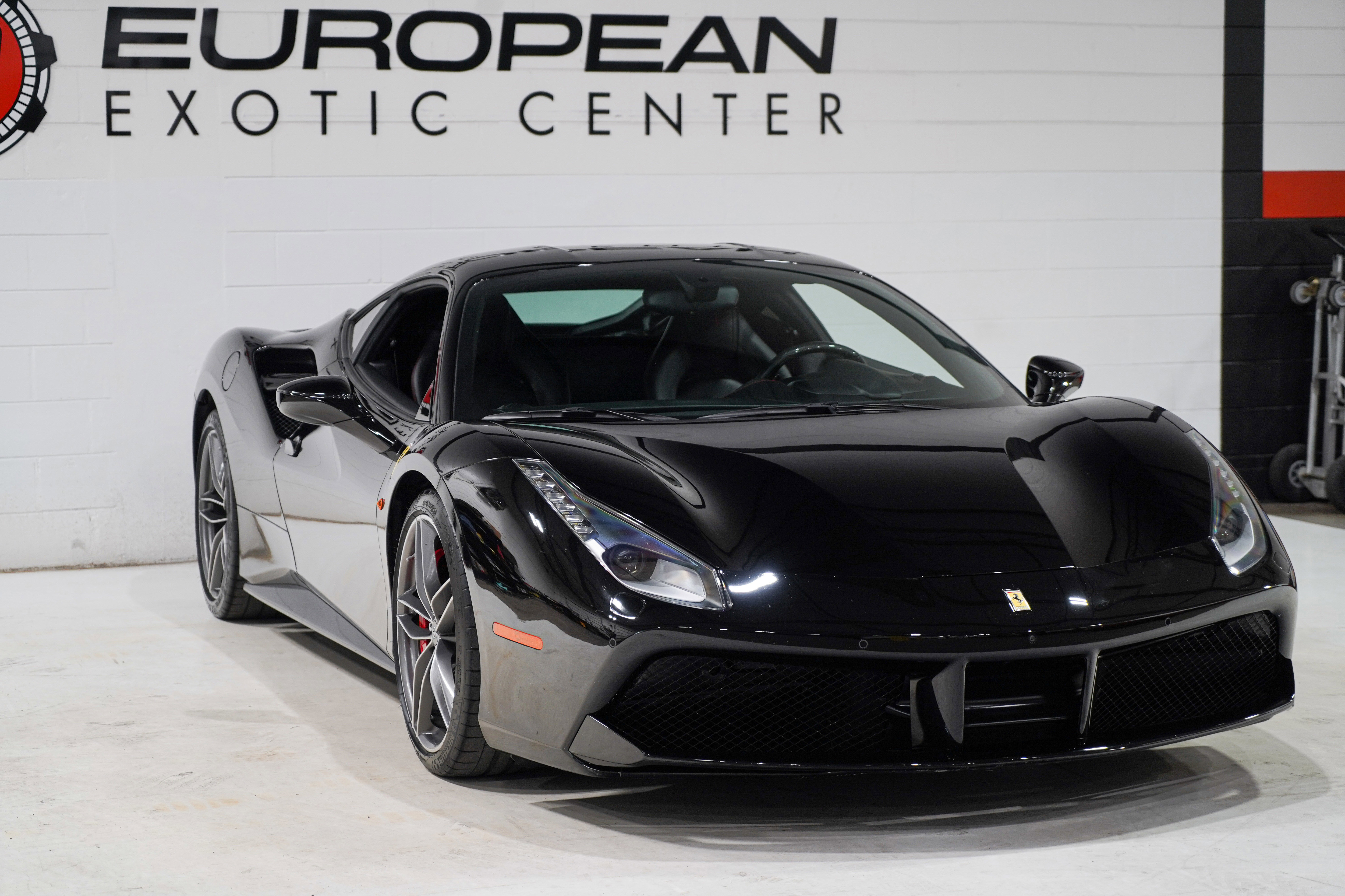 Used 2016 Ferrari 488 GTB RWD image 29