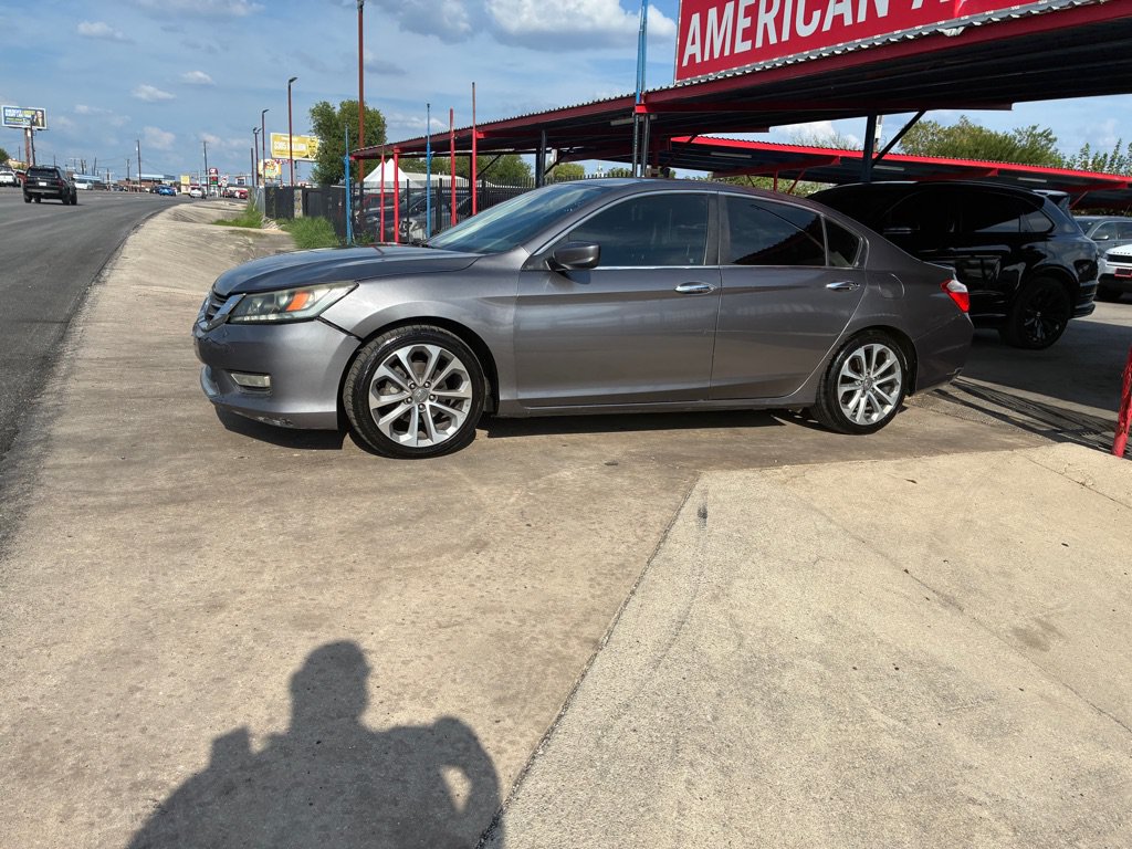 Used 2013 Honda Accord Sport image 4