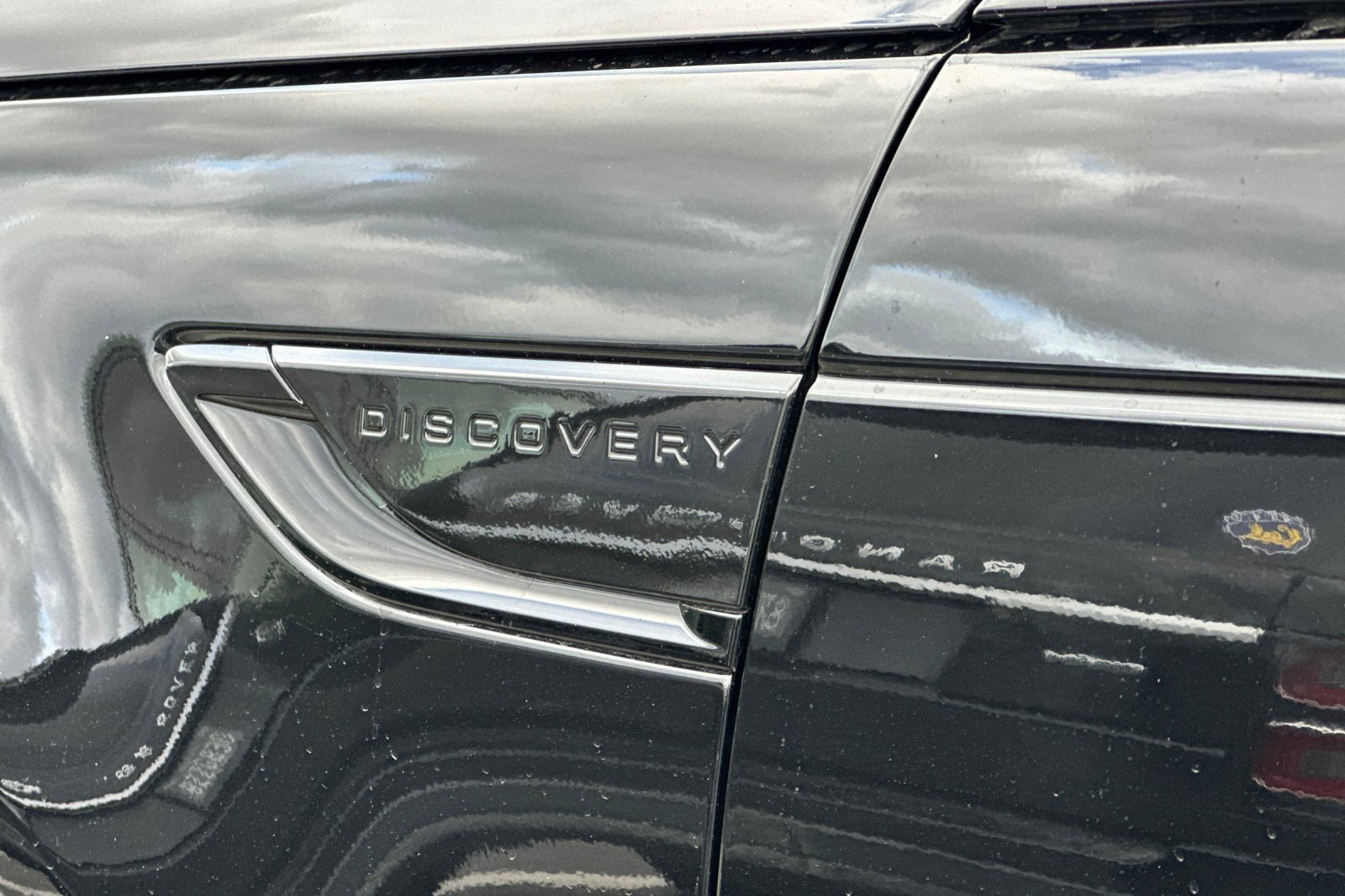 New 2026 Land Rover Discovery Dynamic SE image 26