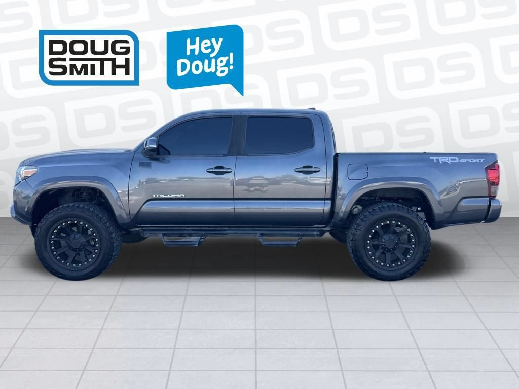 Used 2019 Toyota Tacoma TRD Sport w/ Technology Package RWD image 3