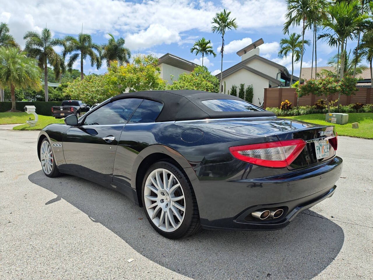 Used 2015 Maserati GranTurismo Convertible RWD image 47