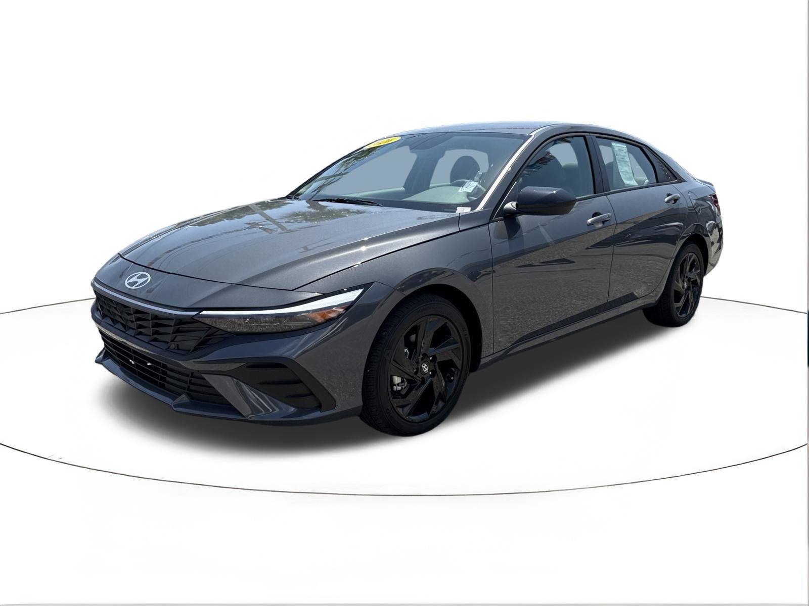 Used 2026 Hyundai Elantra Sport FWD image 7