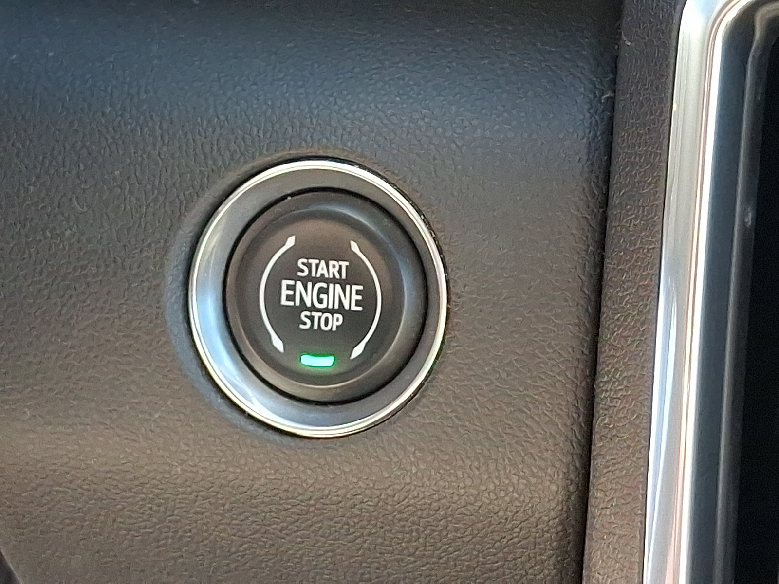 Used 2026 GMC Acadia Elevation w/ Elevation Premium Package FWD image 28