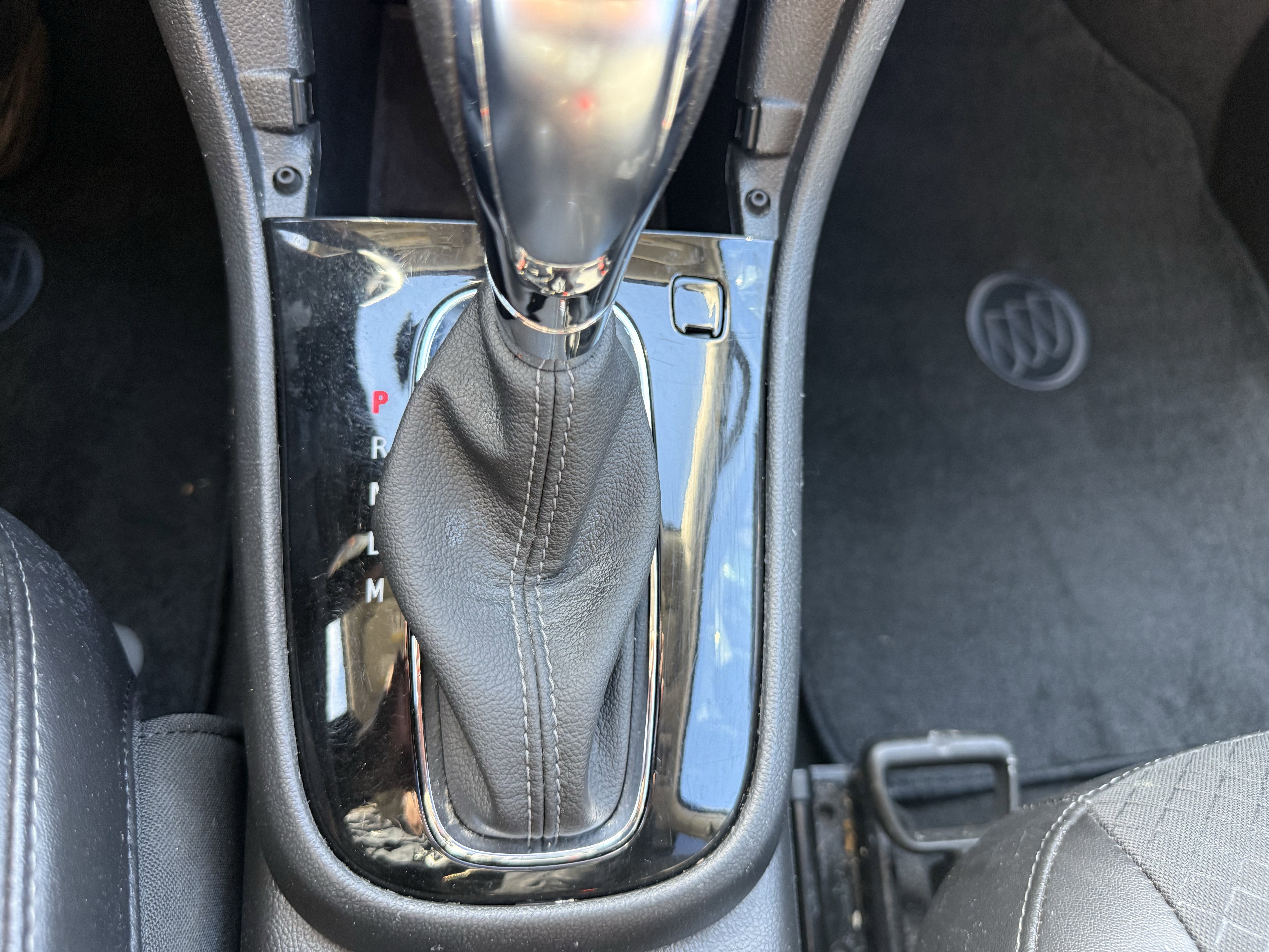 Used 2022 Buick Encore Preferred w/ Safety Package image 31