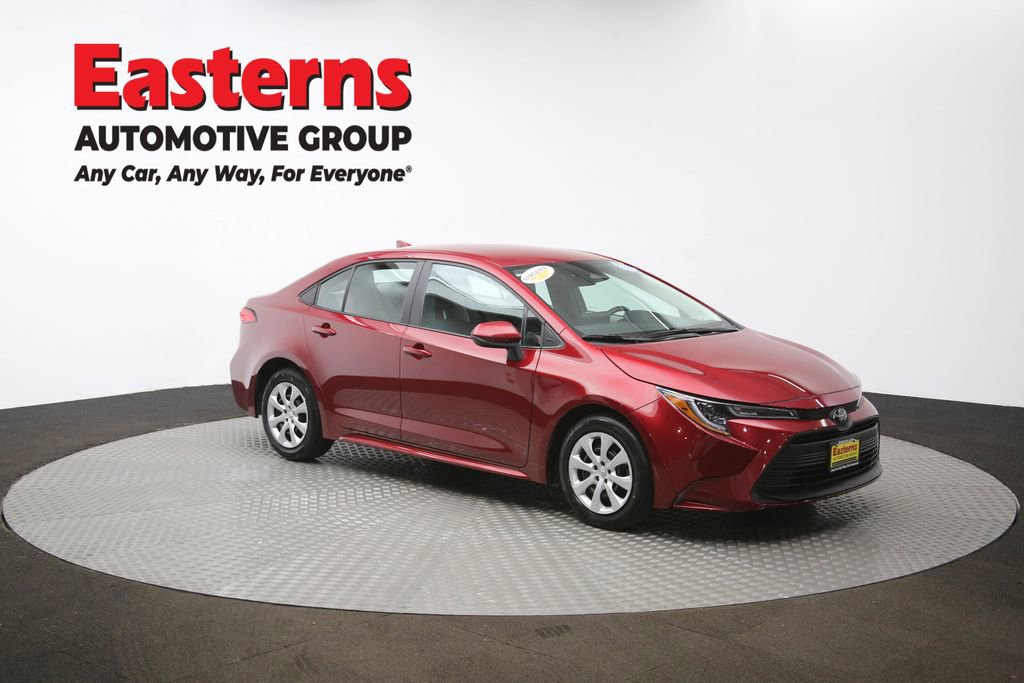 Used 2025 Toyota Corolla LE image 48