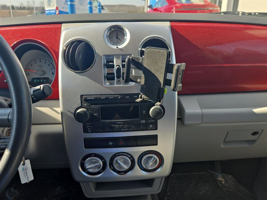 Used 2006 Chrysler PT Cruiser Touring image 2