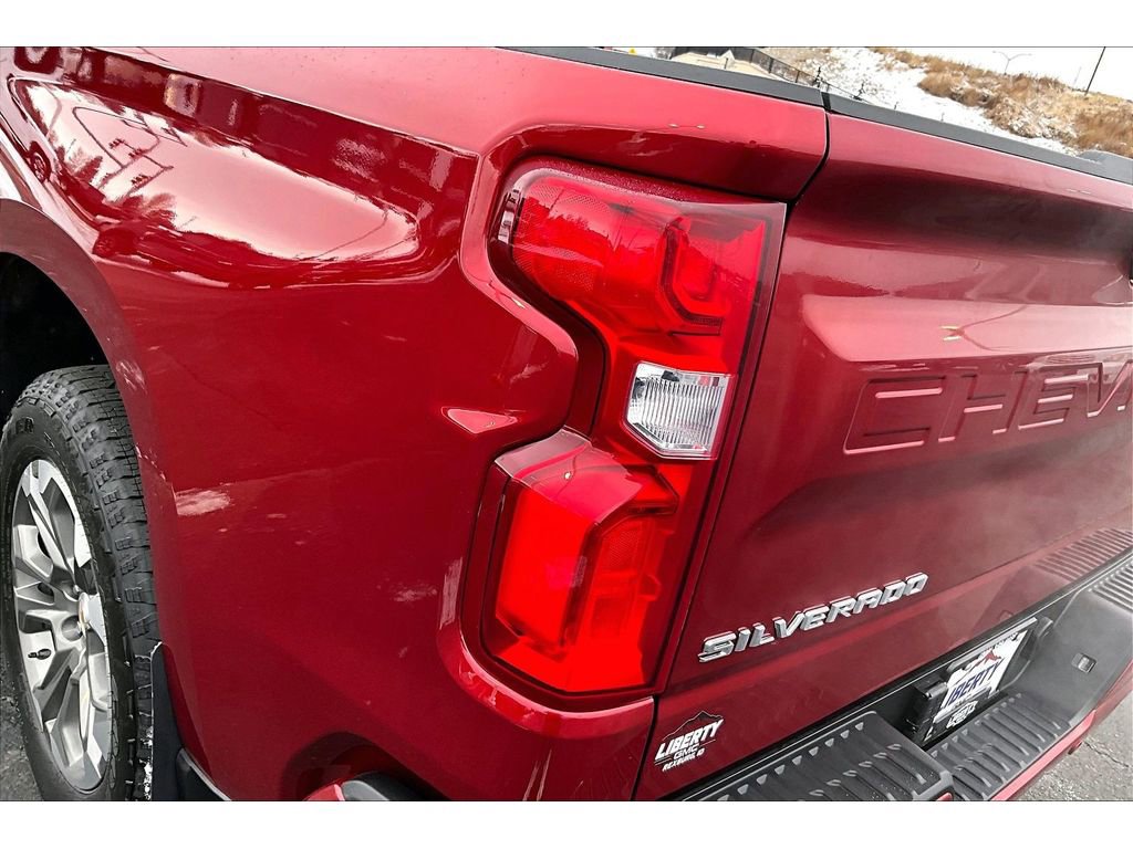 Used 2025 Chevrolet Silverado 1500 High Country w/ Technology Package image 24