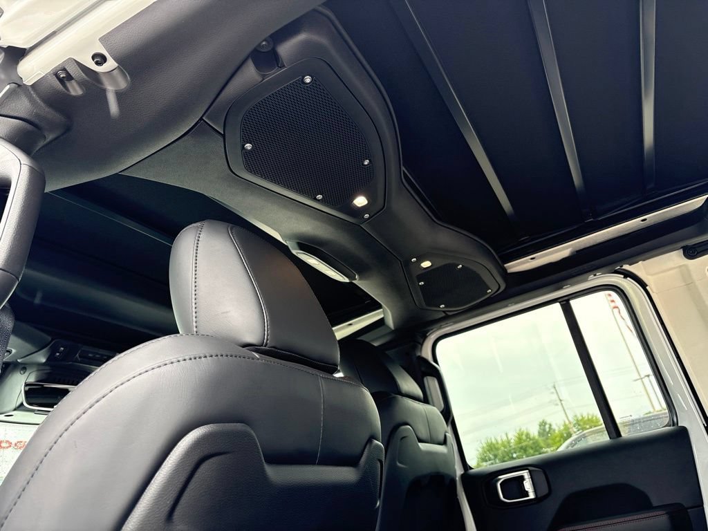 New 2026 Jeep Wrangler Unlimited Rubicon AWD/4WD image 17
