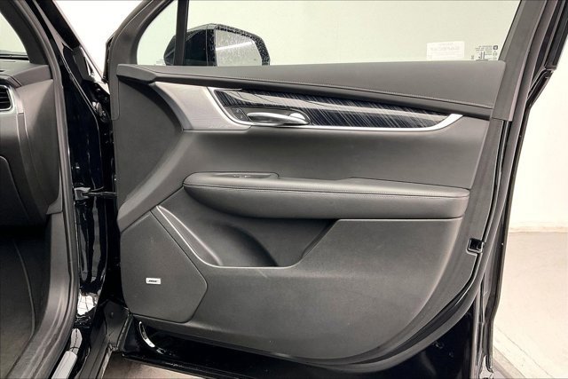Used 2025 Cadillac XT6 Premium Luxury image 26