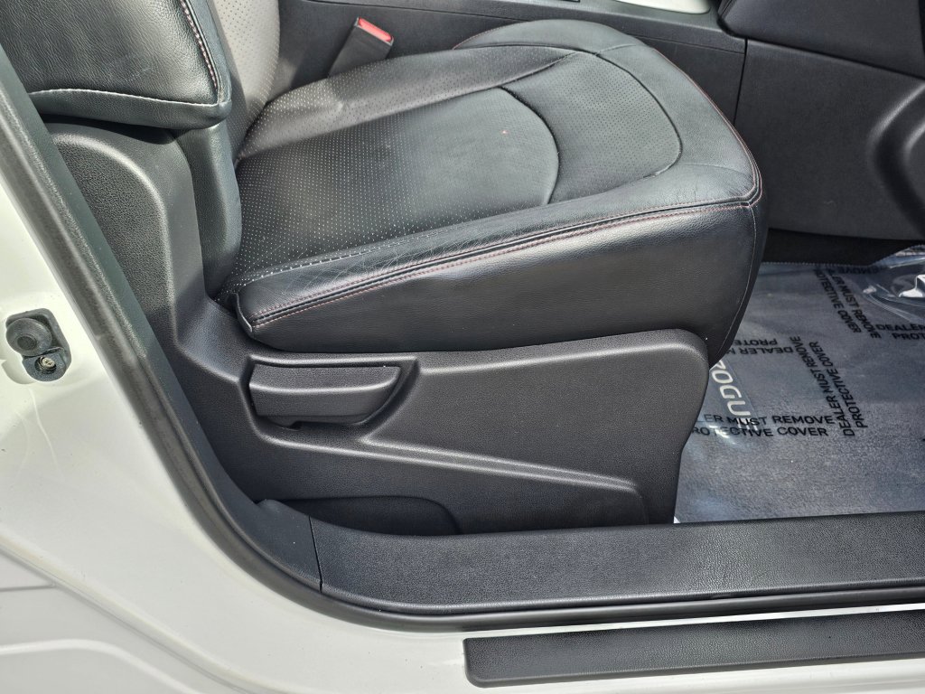 Used 2012 Nissan Rogue SL image 27