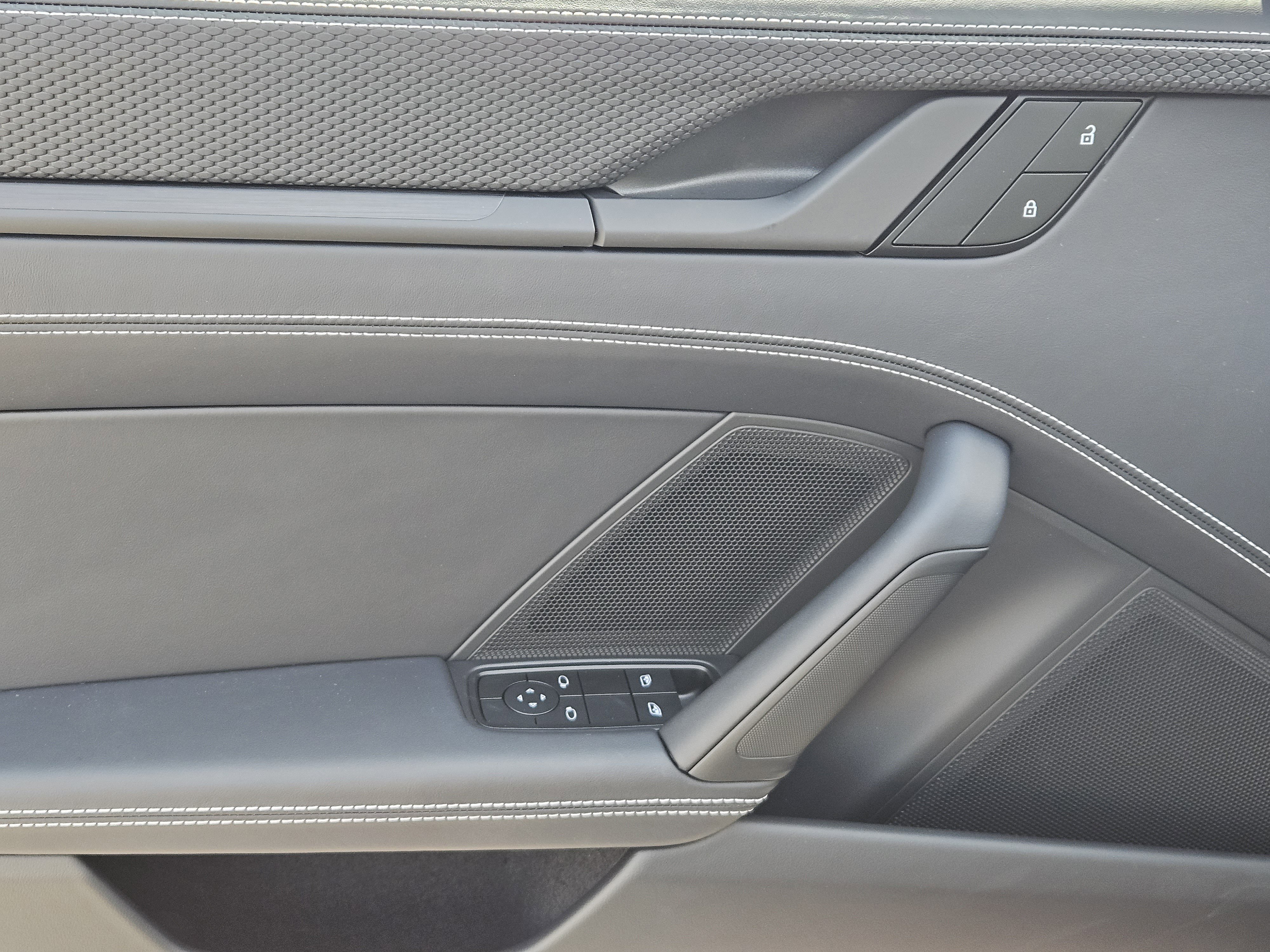 Certified 2025 Porsche 911 GT3 image 24