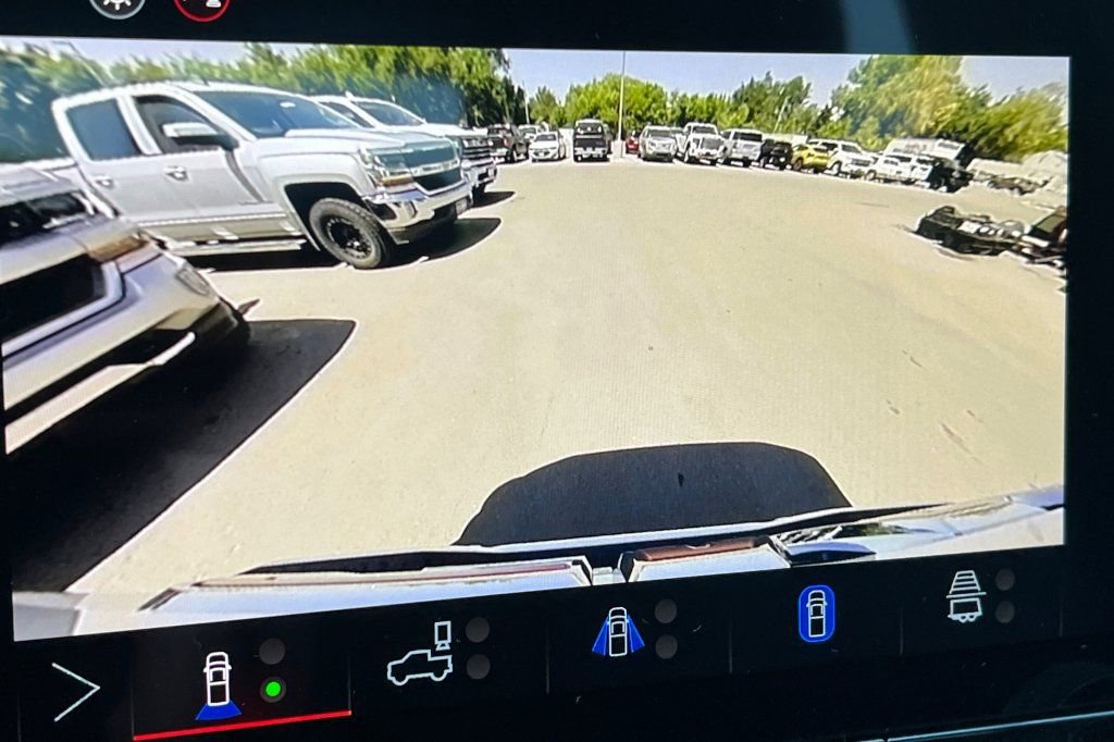 New 2025 GMC Canyon Elevation w/ Technology Package image 16