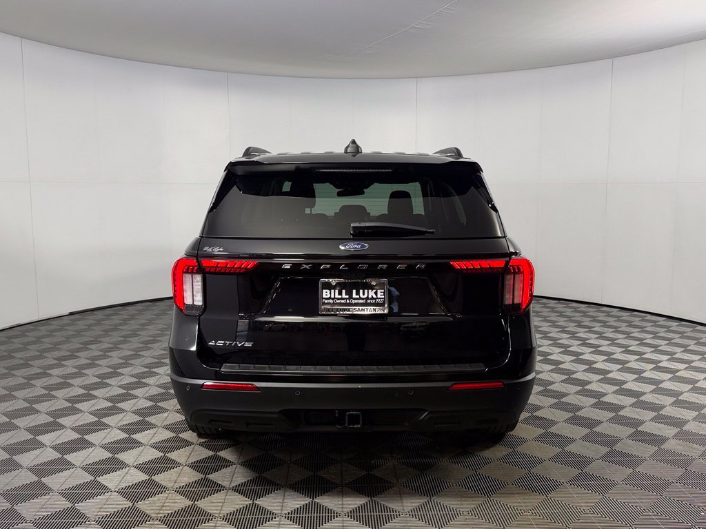 Used 2025 Ford Explorer Active RWD image 8