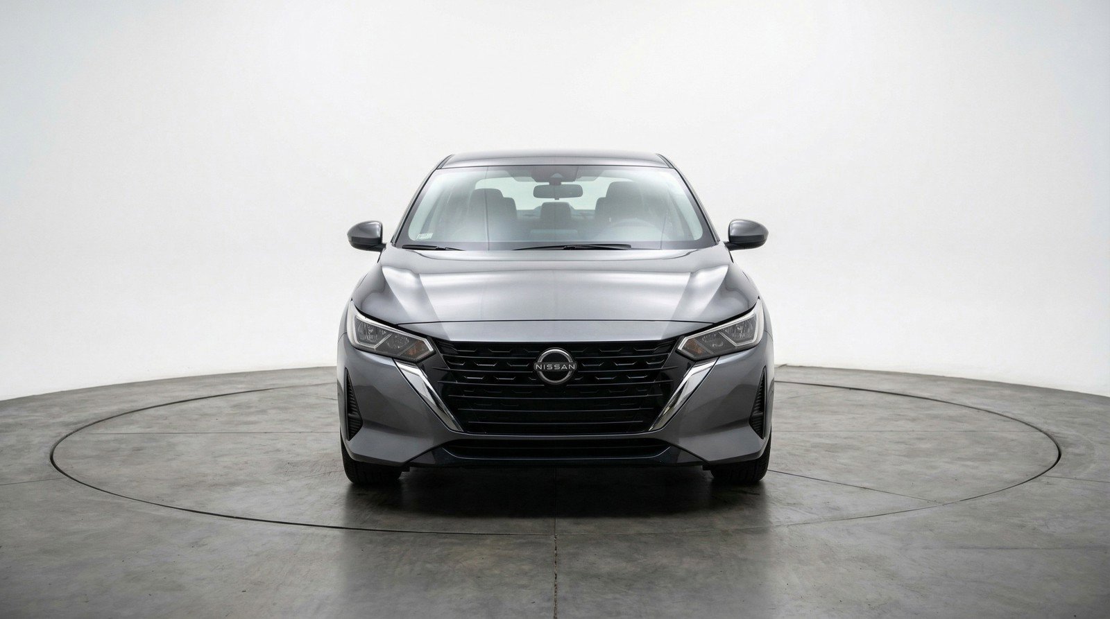 Used 2025 Nissan Sentra SV image 2