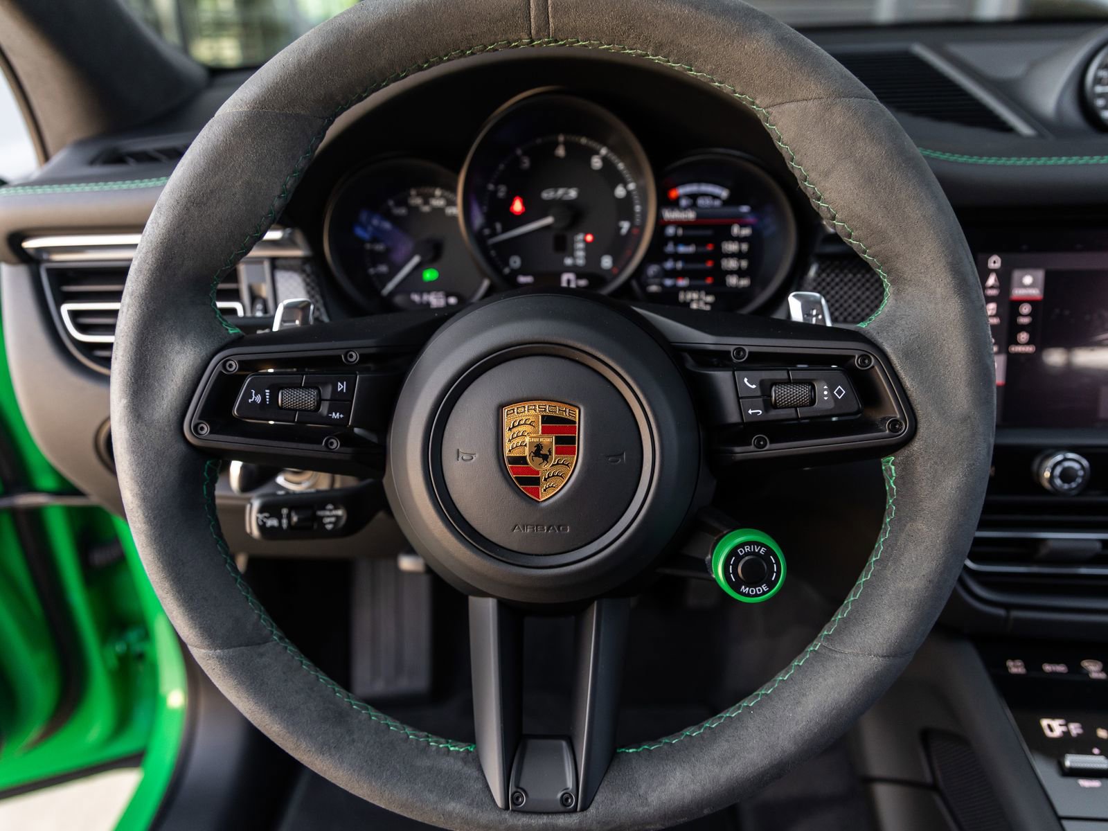 Certified 2023 Porsche Macan GTS AWD/4WD image 33