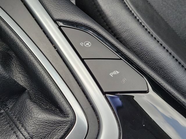 Used 2018 Ford Edge Titanium w/ Equipment Group 302A image 30