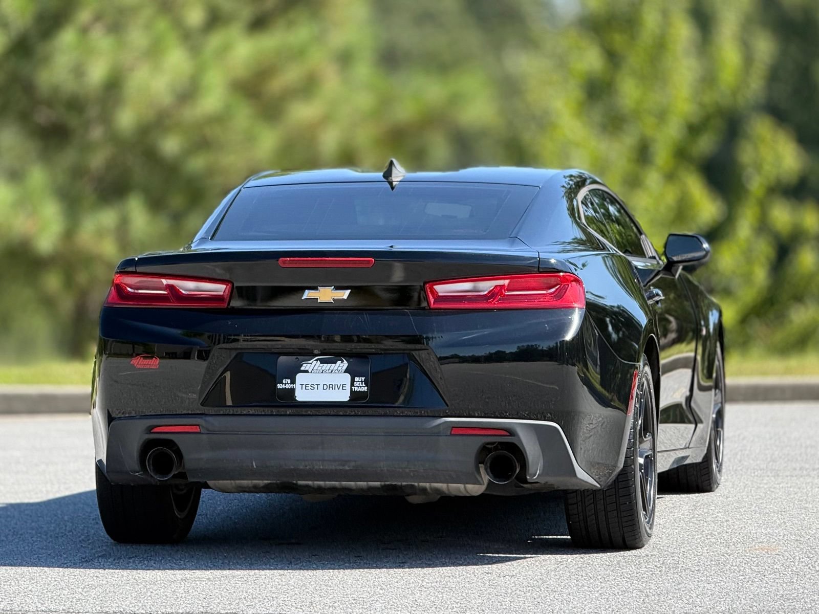 Used 2017 Chevrolet Camaro LT RWD image 7