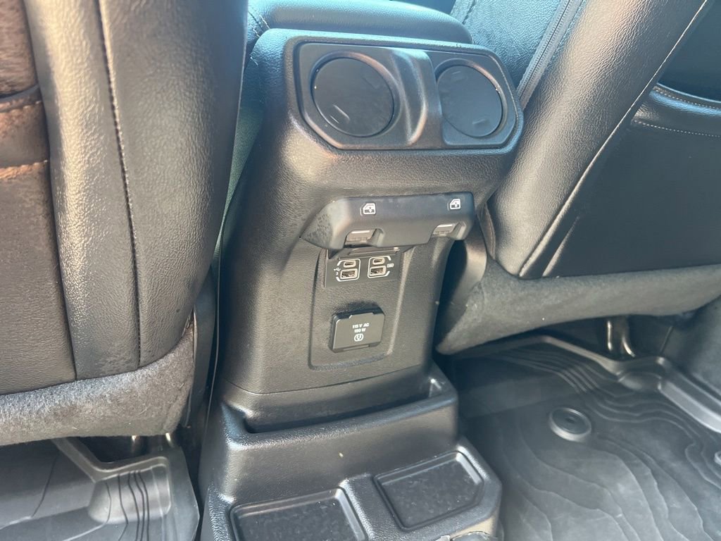 Certified 2020 Jeep Wrangler Unlimited Sahara AWD/4WD image 39