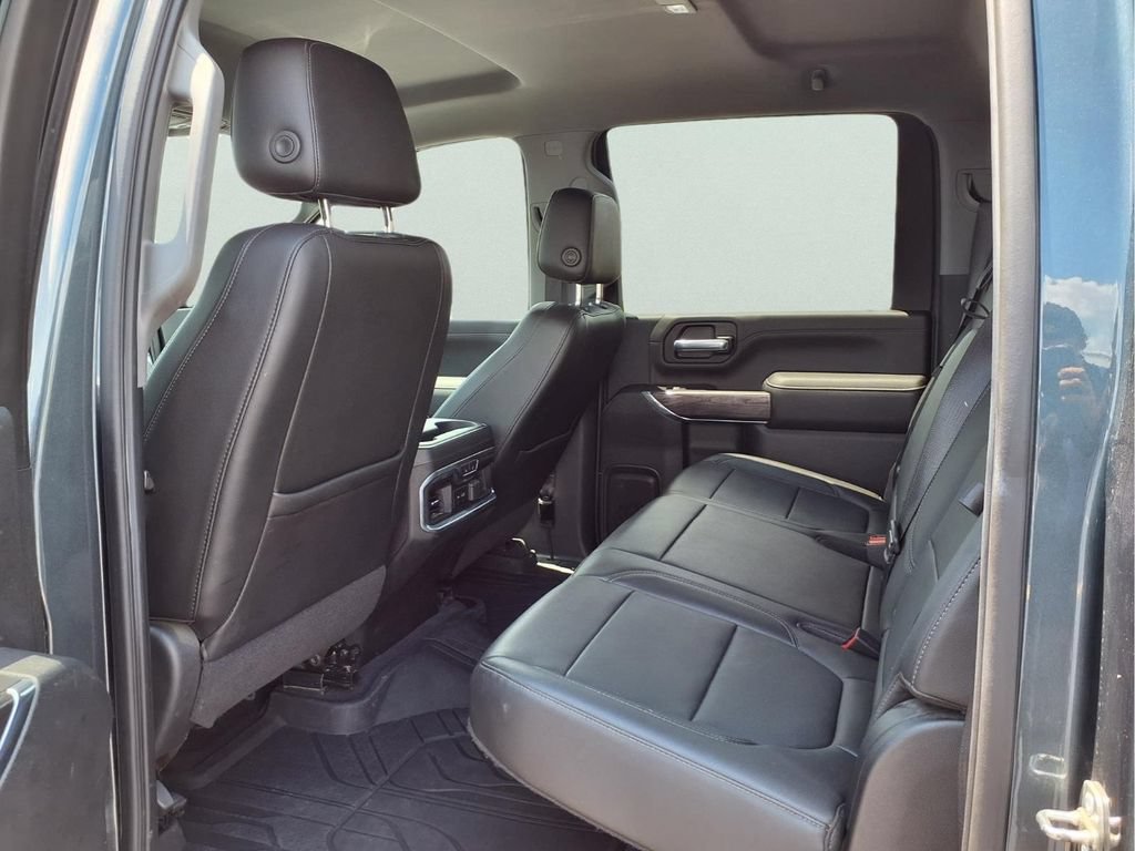 Used 2020 Chevrolet Silverado 2500 LTZ w/ LTZ Convenience Package AWD/4WD image 18