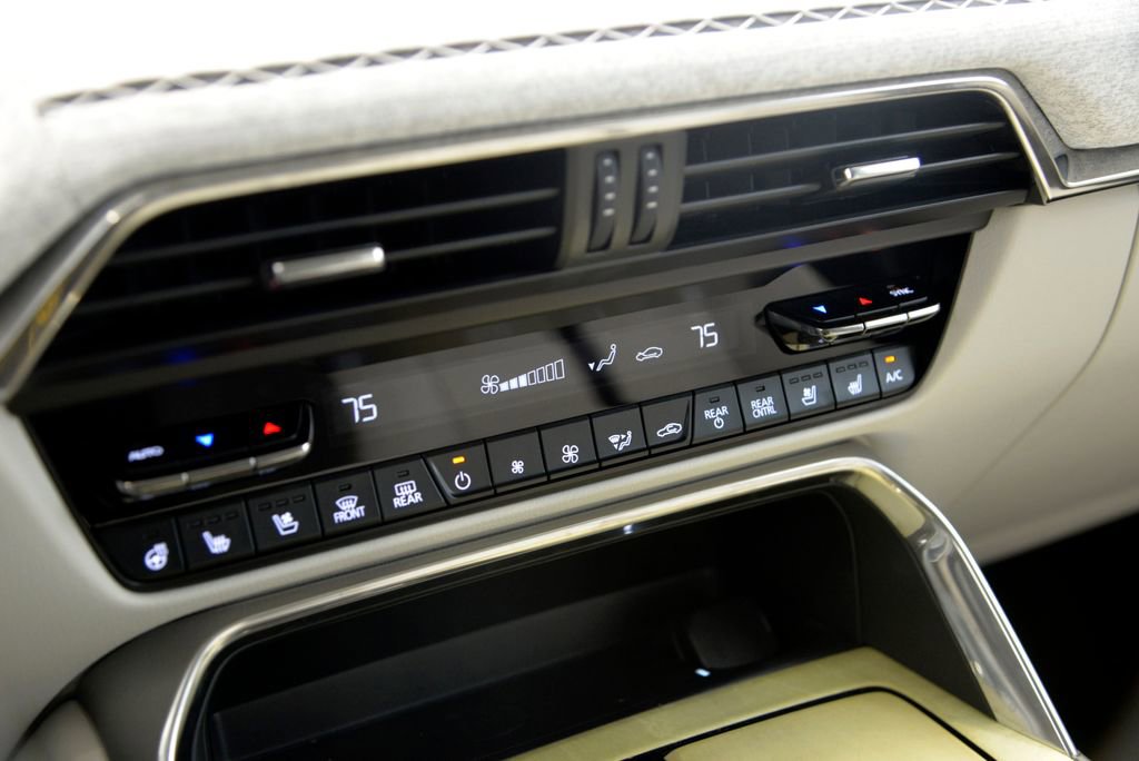 Certified 2025 MAZDA CX-90 3.3 Turbo S w/ Premium Plus image 24