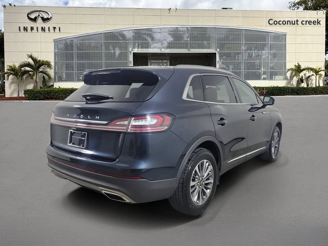 Used 2023 Lincoln Nautilus FWD w/ Premium Package image 4