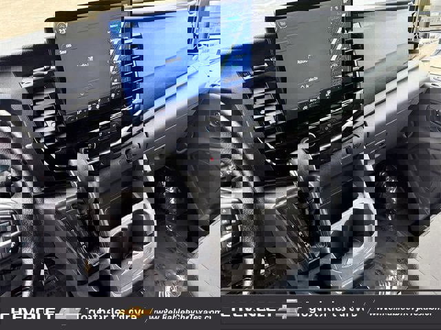 Used 2023 Ford Transit 350 XLT image 18