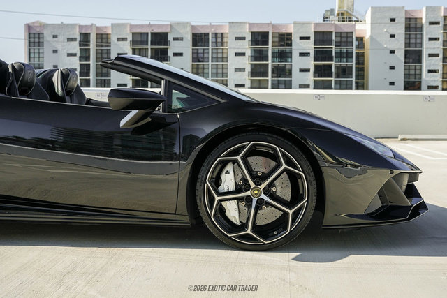 Used 2020 Lamborghini Huracan EVO AWD/4WD image 11