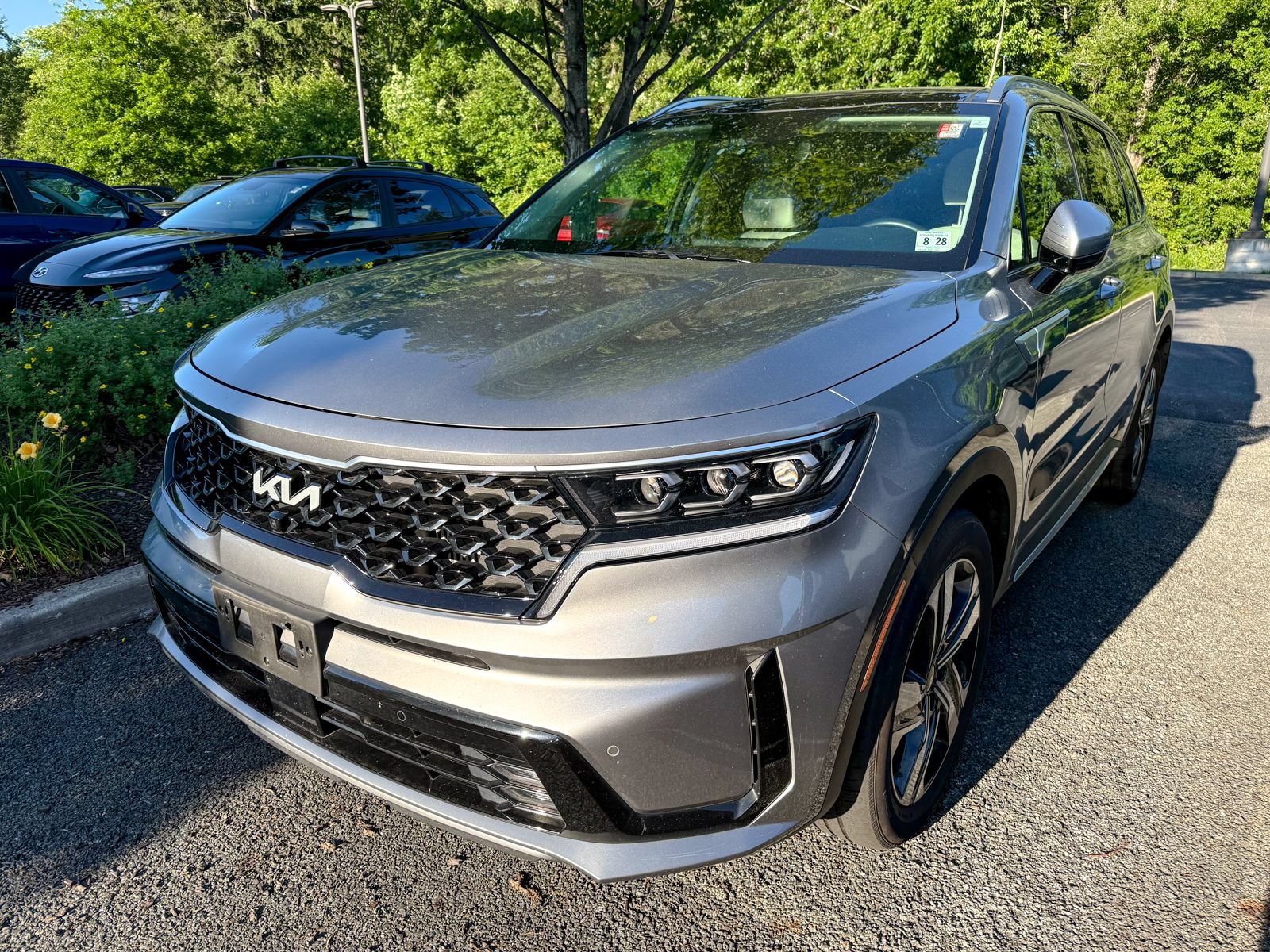 Used 2023 Kia Sorento SX Prestige w/ Panoramic Sunroof Package AWD/4WD image 2
