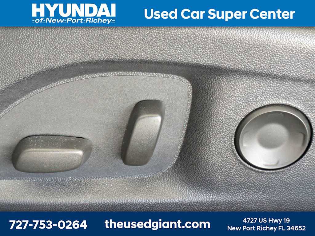 Used 2025 Cadillac CT4 Premium Luxury RWD image 20