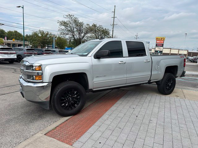 Used 2019 Chevrolet Silverado 2500 LT AWD/4WD image 3