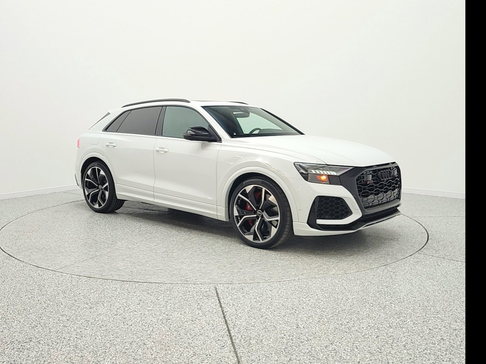 Used 2024 Audi RS Q8 image 3