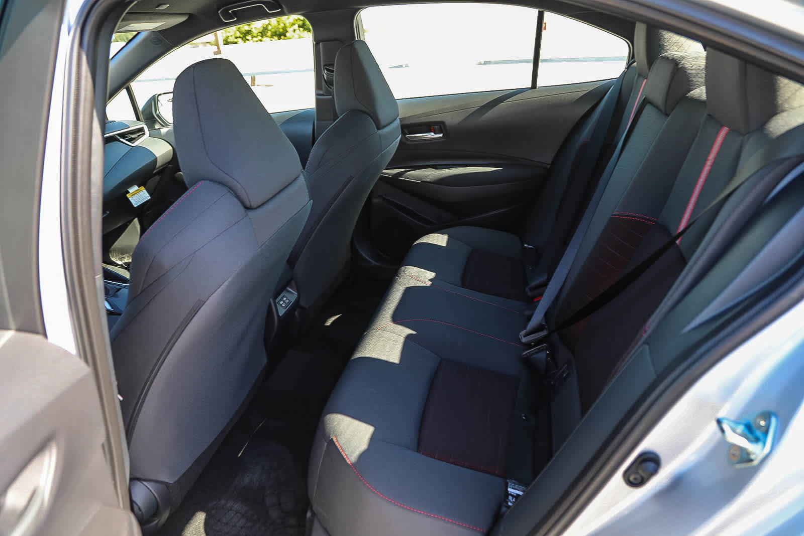 Used 2026 Toyota Corolla SE w/ SE Package FWD image 18