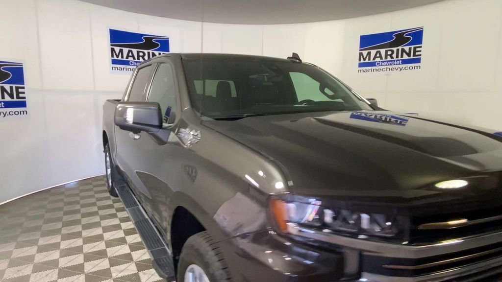 Used 2021 Chevrolet Silverado 1500 High Country w/ Technology Package AWD/4WD image 4