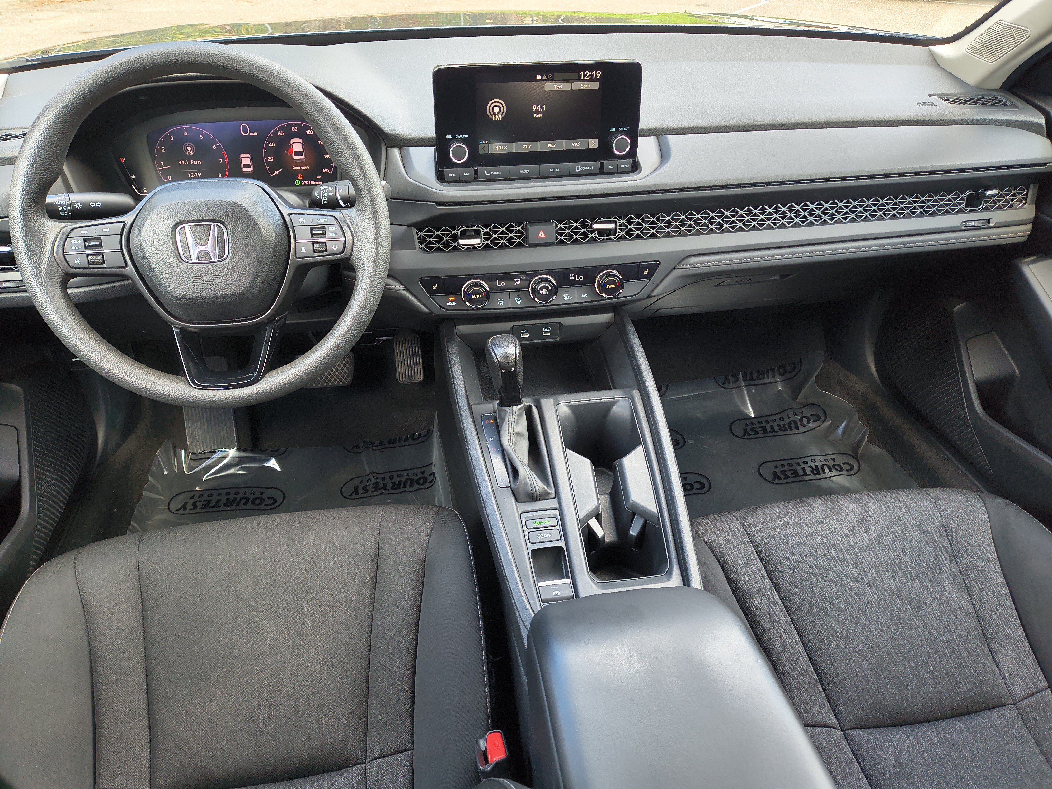 Used 2023 Honda Accord EX image 12