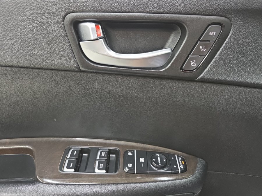 Used 2018 Kia Optima EX w/ Premium Package FWD image 29