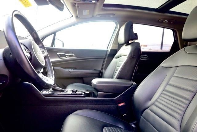 Used 2023 Kia Sportage SX image 15
