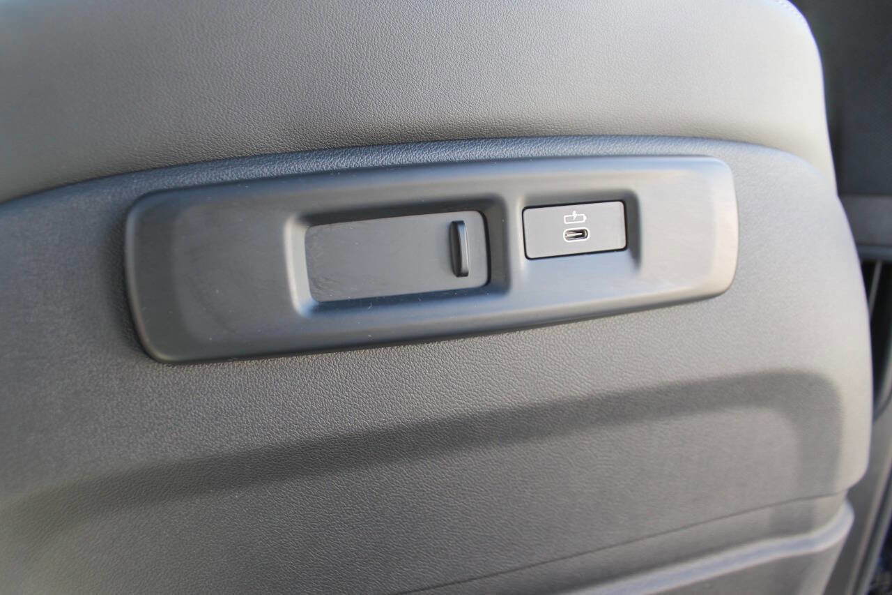 Used 2023 BMW X5 M50i w/ Climate Comfort Package image 43