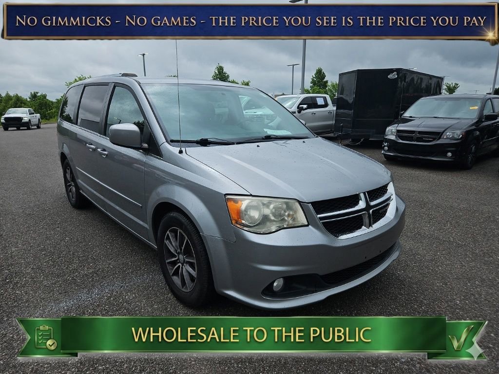 Used 2016 Dodge Grand Caravan SXT FWD image 1
