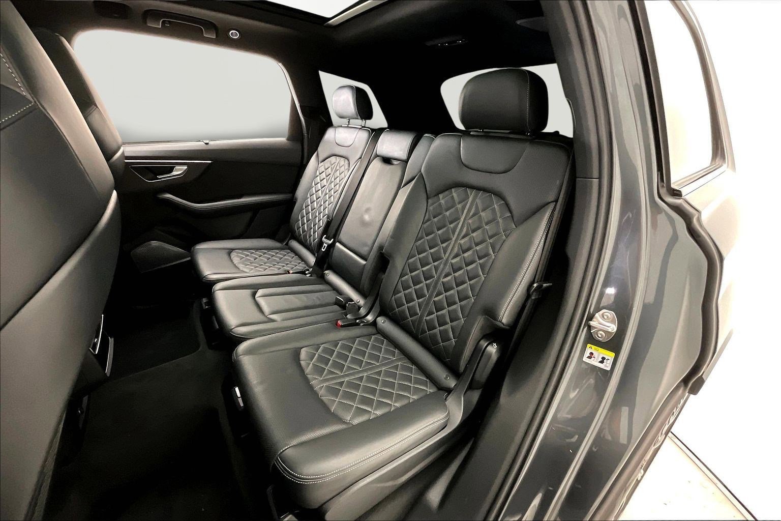 Used 2021 Audi SQ7 Prestige w/ Prestige Package image 22
