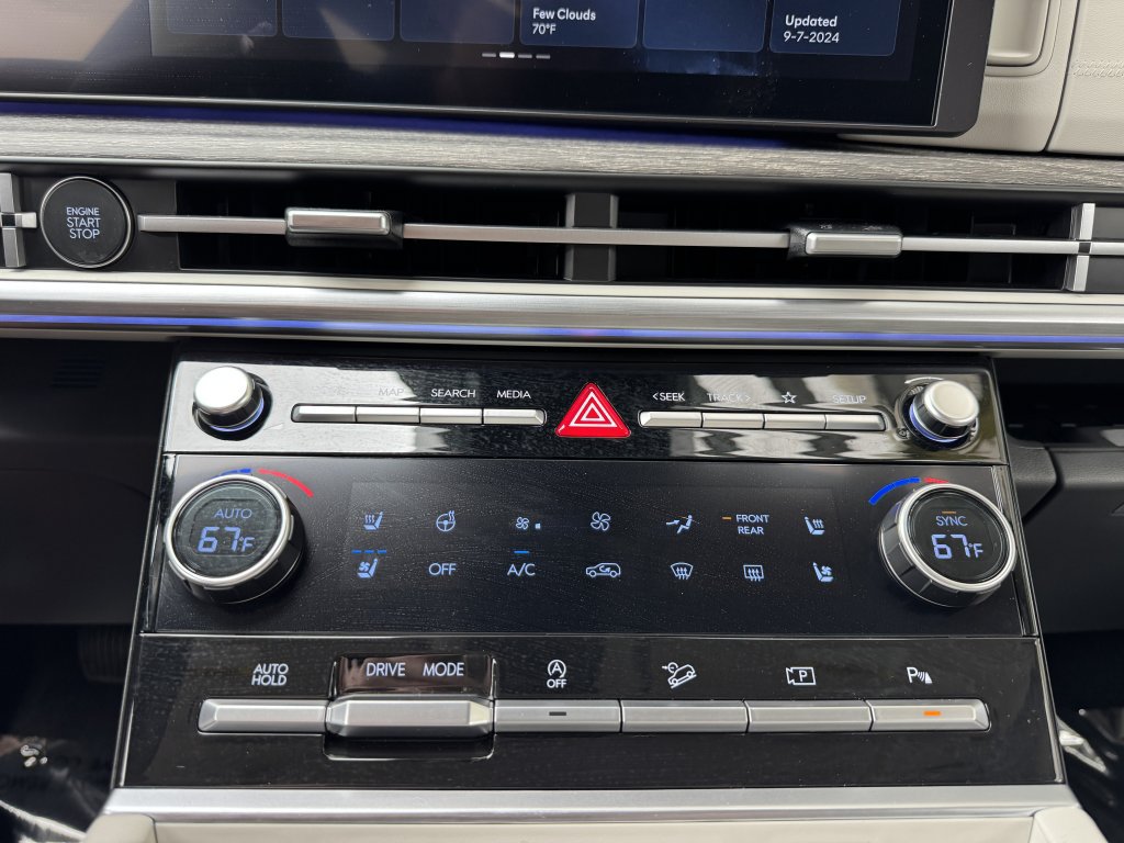 Used 2024 Hyundai Santa Fe Calligraphy FWD image 23